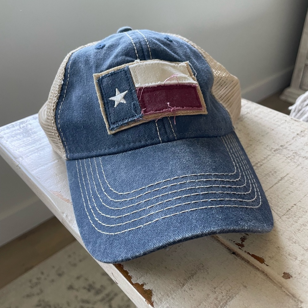 Mesh back Texas flag hat